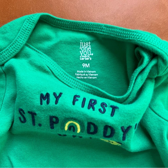 CARTERS St. Patrick’s Day Green Bodysuit, 9mo - Picture 2 of 5